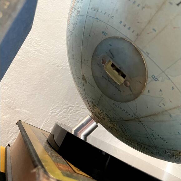 Vintage Globe 12" National Geographic Illuminated 1976 *damaged* - Picture 14 of 15